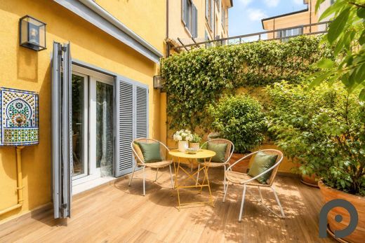 Luxury Apartment for sale in Milan, 750 000 €, Photo 1