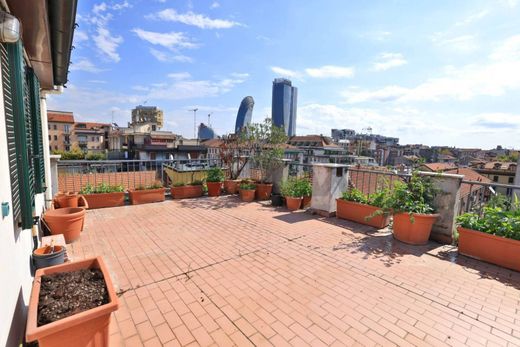 Luxury Apartment for sale in Milan, 790 000 €, Photo 1