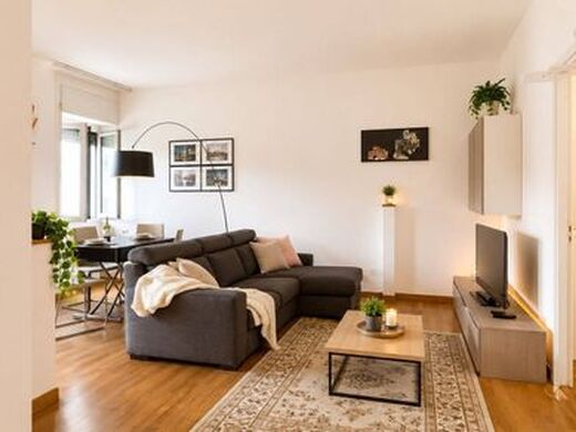 Luxury Apartment for sale in Milan, 480 000 €, Photo 1