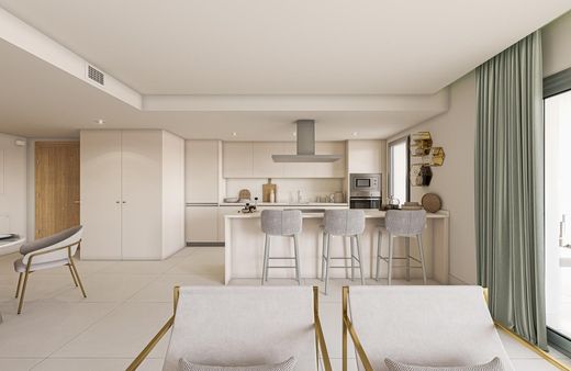 Luxury Apartment for sale in Manilva, 520 000 €, Photo 1