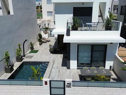 Luxury House for sale in Benijofar, 469 000 €, Photo 2