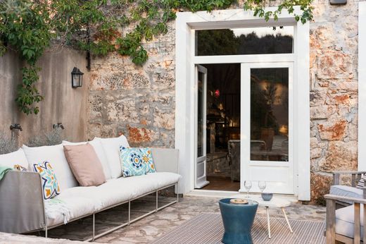 Maison de luxe à vendre à Hvar, 1 100 000 €, Photo 3