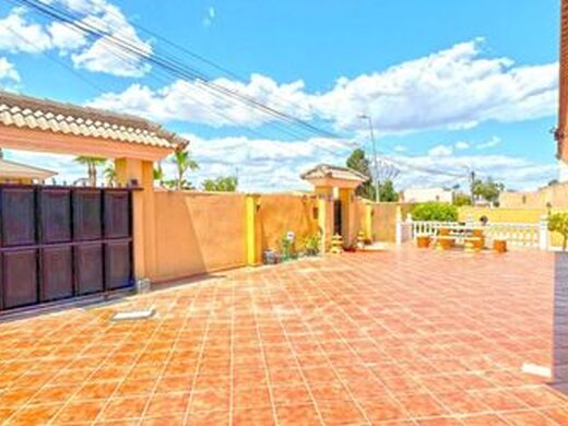 Luxury House for sale in Torrevieja, 610 000 €, Photo 4
