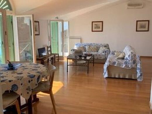 Luxury Apartment for sale in Bordighera, 830 000 €, Photo 1