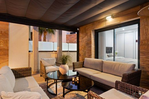 Luxury House for sale in Playas de Orihuela, 829 000 €, Photo 4