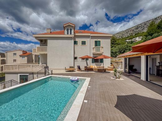 Maison de luxe à vendre à Dugi Rat, 1 390 000 €, Photo 5