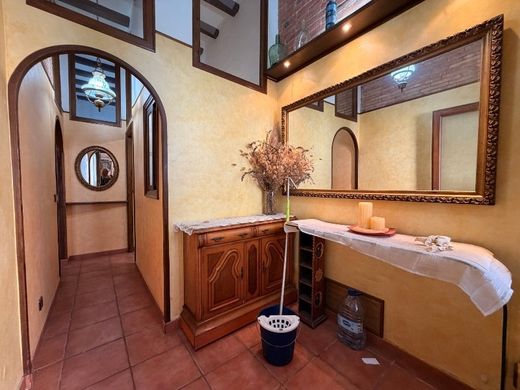 Luxury House for sale in La Bisbal d'Empordà, 525 000 €, Photo 3