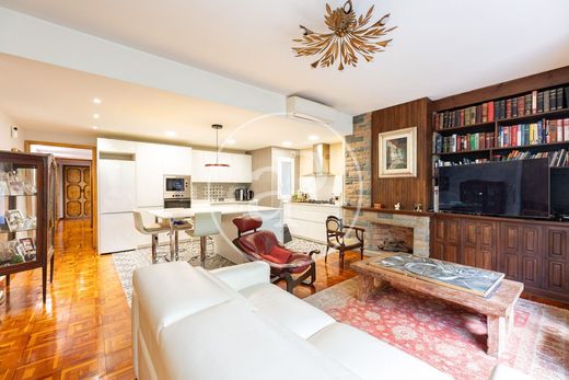Luxury Apartment for sale in Barcelona, 750 000 €, Photo 4