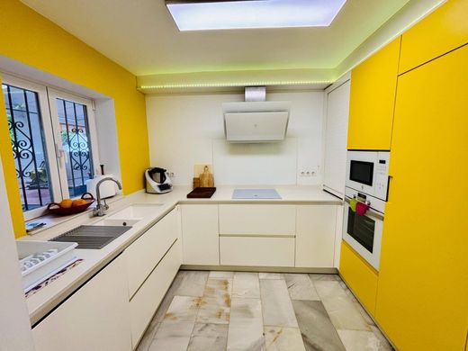 Luxury House for sale in Benalmádena, 540 000 €, Photo 6
