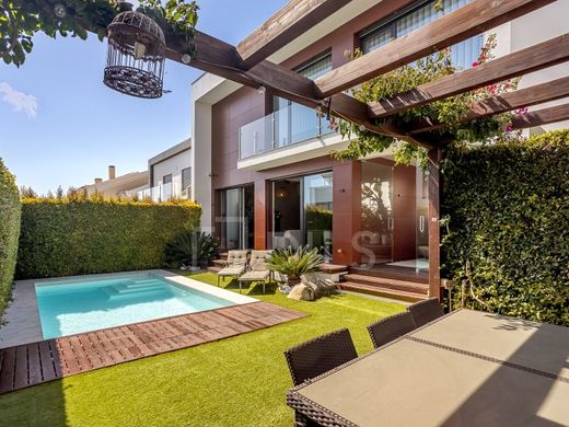 Maison de luxe à vendre à Cascais, 1 590 000 €, Photo 1