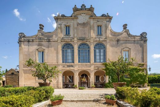 Luxury House for sale in Siena, 2 800 000 €, Photo 1