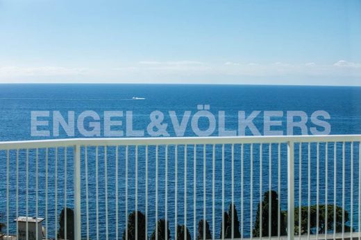 Luxury Apartment for sale in San Remo, 790 000 €, Photo 1