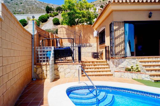 Luxury House for sale in Benalmádena, 795 000 €, Photo 3