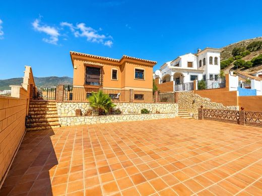 Luxury House for sale in Benalmádena, 795 000 €, Photo 4