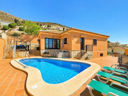 Luxury House for sale in Benalmádena, 795 000 €, Photo 1