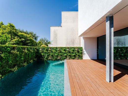 Luxury House for sale in Guimarães, 595 000 €, Photo 1