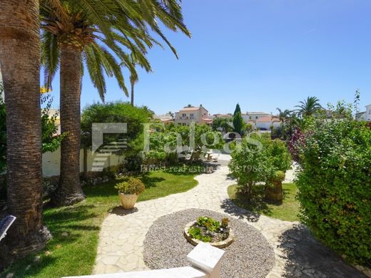 Luxury House for sale in Empuriabrava, 840 000 €, Photo 6