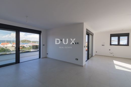 Appartement de luxe à vendre à Murter, 498 000 €, Photo 1