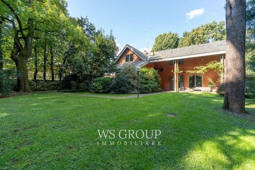 Luxury House for sale in Monza, 1 050 000 €, Photo 2