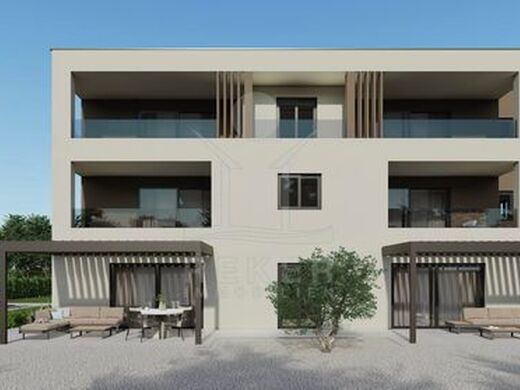 Appartement de luxe à vendre à Porec, 355 000 €, Photo 3