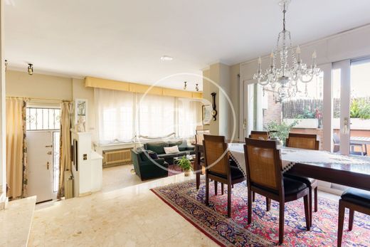 Maison de luxe à vendre à Montcada I Reixac, 690 000 €, Photo 4