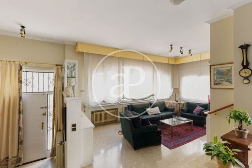 Maison de luxe à vendre à Montcada I Reixac, 690 000 €, Photo 5