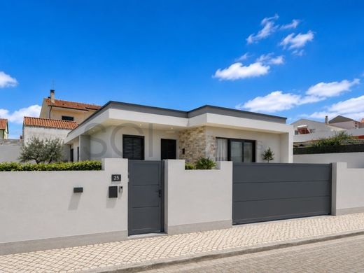 Luxury House for sale in Seixal, 550 000 €, Photo 1