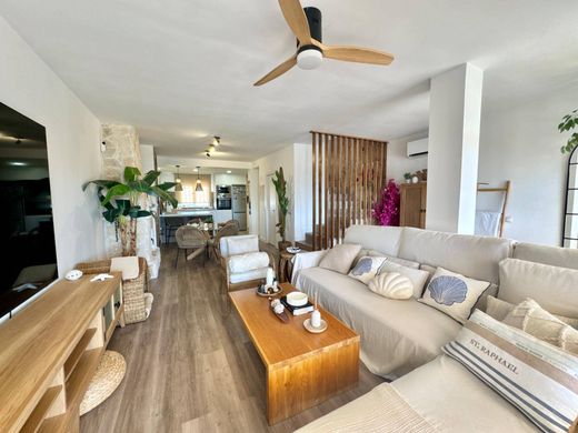 Luxury House for sale in Benalmádena, 650 000 €, Photo 1