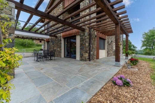 Luxury House for sale in Cairo Montenotte, 1 100 000 €, Photo 1