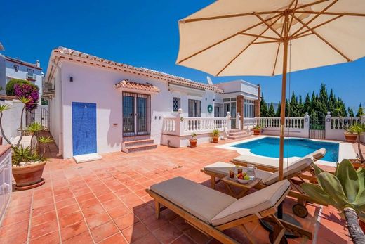 Luxury House for sale in Nerja, 499 000 €, Photo 1