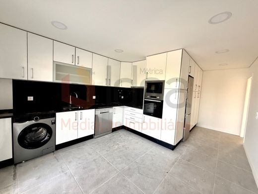 Luxury Apartment for sale in Seixal, 565 000 €, Photo 4