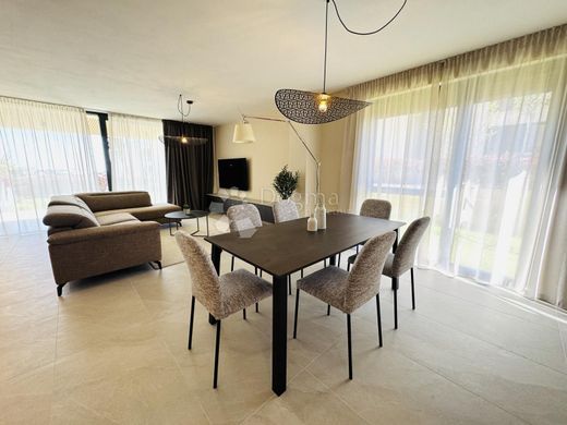 Luxury Apartment for sale in Novigrad, 699 000 €, Photo 3