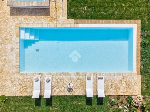 Luxury House for sale in Ostuni, 960 000 €, Photo 4