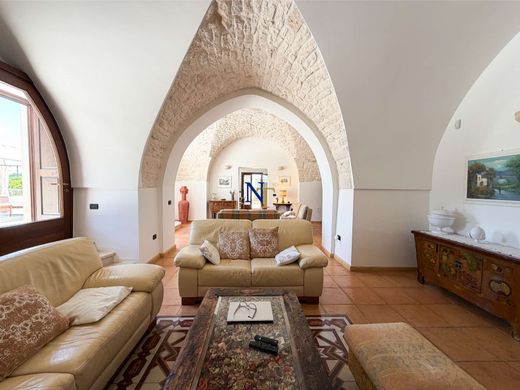Luxury House for sale in Ostuni, 1 500 000 €, Photo 7