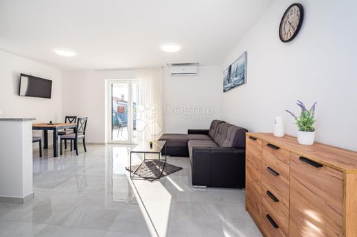 Luxury House for sale in Novigrad, 1 250 000 €, Photo 7