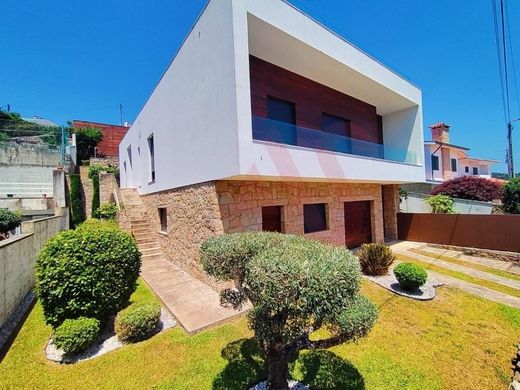 Luxury House for sale in Guimarães, 890 000 €, Photo 1