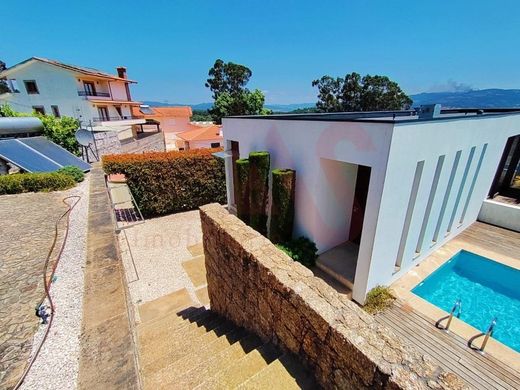 Maison de luxe à vendre à Guimarães, 750 000 €, Photo 3