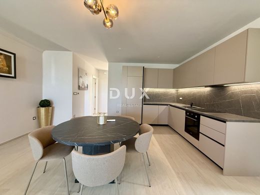 Maison de luxe à vendre à Krk, 870 000 €, Photo 5