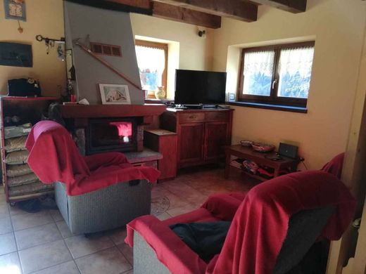 Luxury House for sale in Varzo, 580 000 €, Photo 2