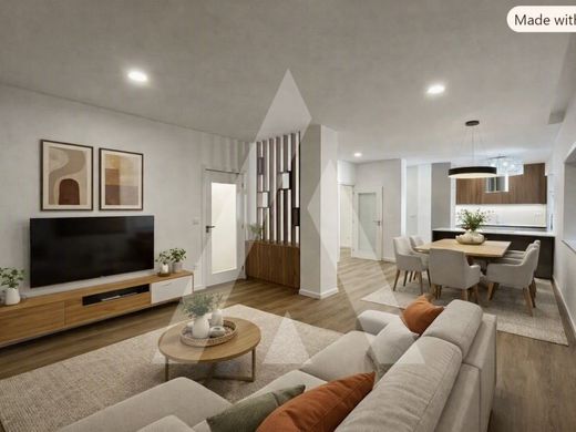 Appartement de luxe à vendre à Viseu, 420 000 €, Photo 1