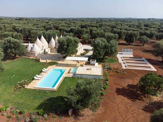 Luxury House for sale in Ostuni, 960 000 €, Photo 1