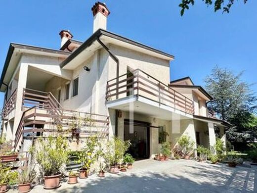 Luxury House for sale in Muggia, 680 000 €, Photo 2