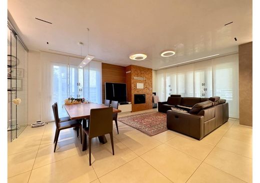Maison de luxe à vendre à Iesolo, 1 200 000 €, Photo 3