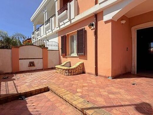 Maison de luxe à vendre à Quartu Sant Elena, 520 000 €, Photo 5