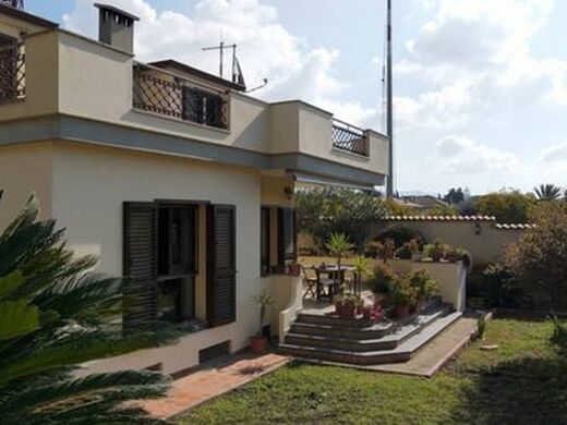 Maison de luxe à vendre à Quartu Sant Elena, 684 000 €, Photo 7
