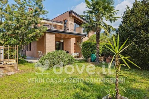 Luxury House for sale in Gavirate, 799 000 €, Photo 2