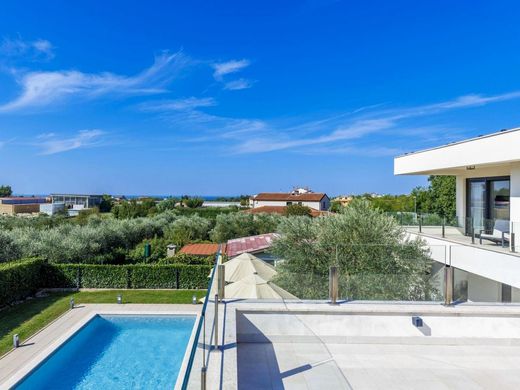 Luxury House for sale in Novigrad, 1 300 000 €, Photo 2