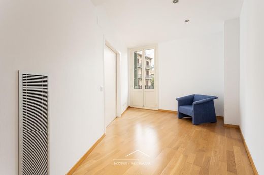 Appartement de luxe à vendre à Barcelona, 595 000 €, Photo 2