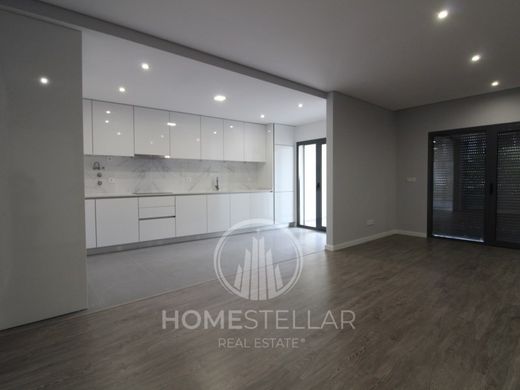 Luxury Apartment for sale in Seixal, 585 000 €, Photo 3