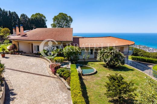Luxury House for sale in Vibo Valentia Marina, 2 200 000 €, Photo 1